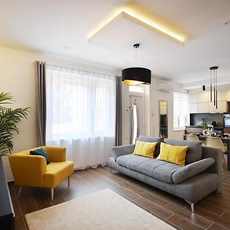 Zora Apartman Eger Extérieur photo